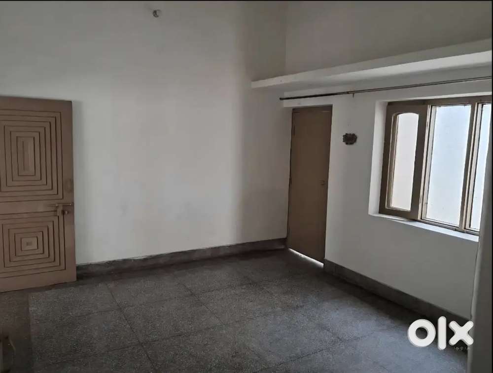Two rooms set available for rent near chowk