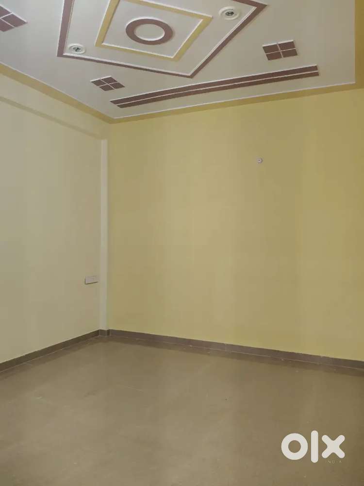 2 bedroom 1 bathroom open hall kitchen parking rent for only family