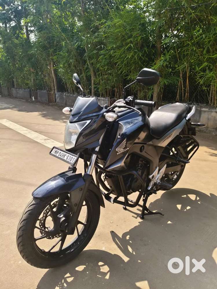 Honda hornet 160r