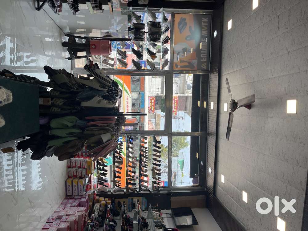 We need the Salesman for Footwear Shop in Roorkee