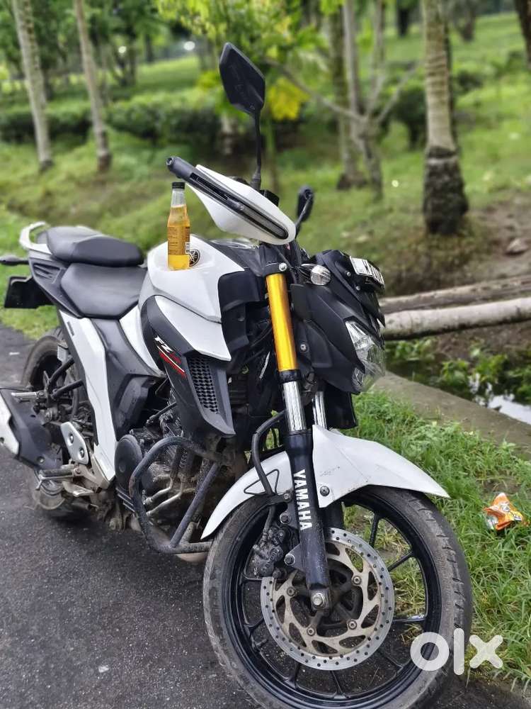 Yamaha fz250 monster speed looks awesome no any single problem