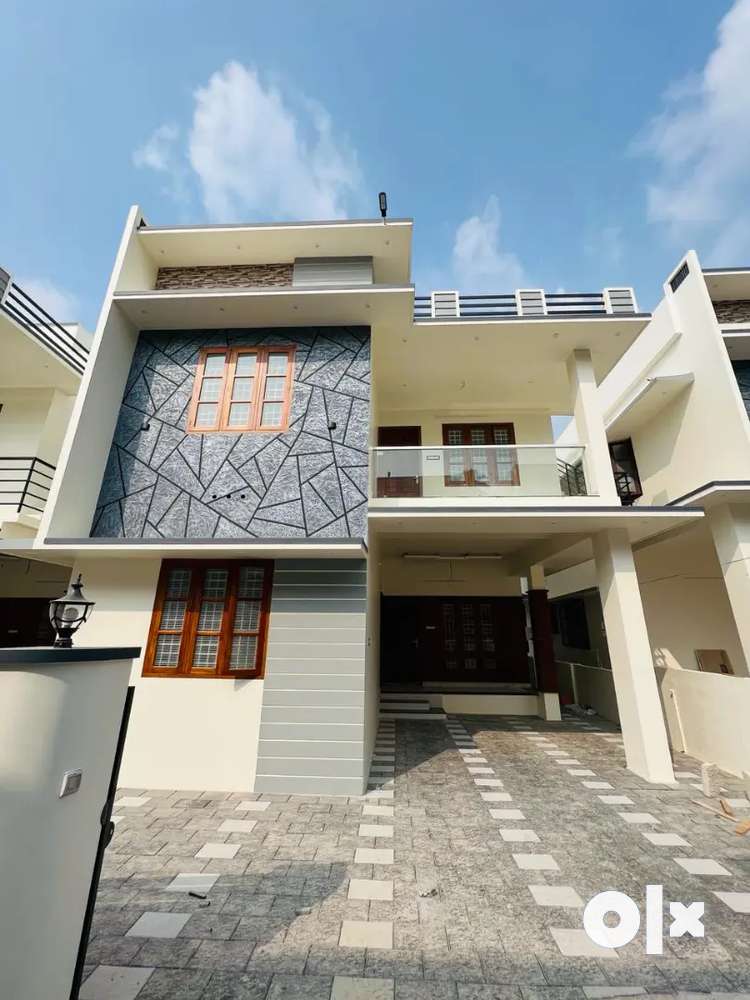 Excellent new house sale njandoorkonam sreekaryam