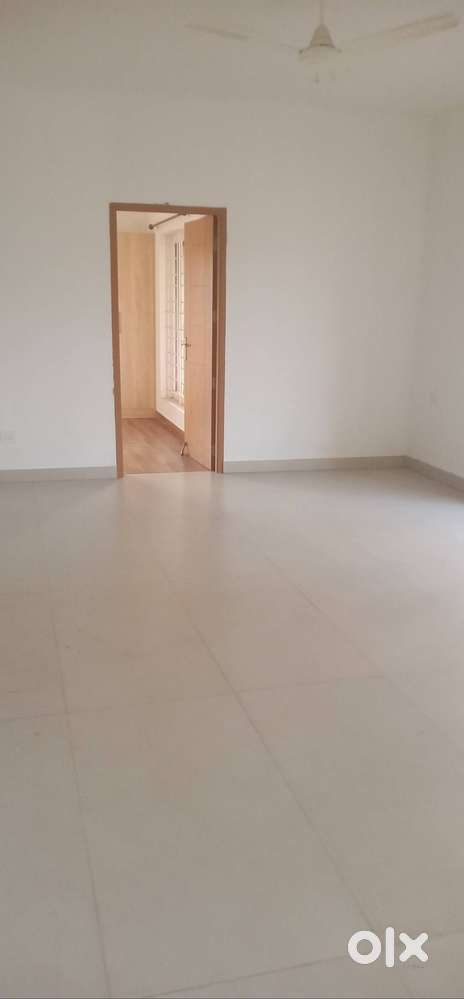2bhk.samifarnished flat rent. Near kalyan sililk. Mg road
