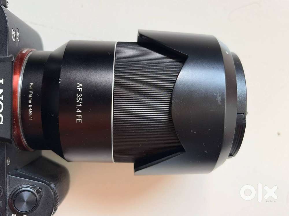 Samyang 35mm 1.4 FE lens for sony