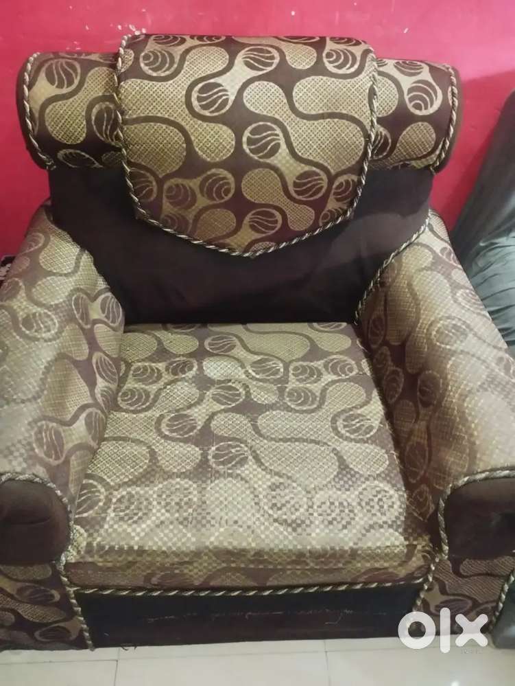 Sofa single seater qty-2