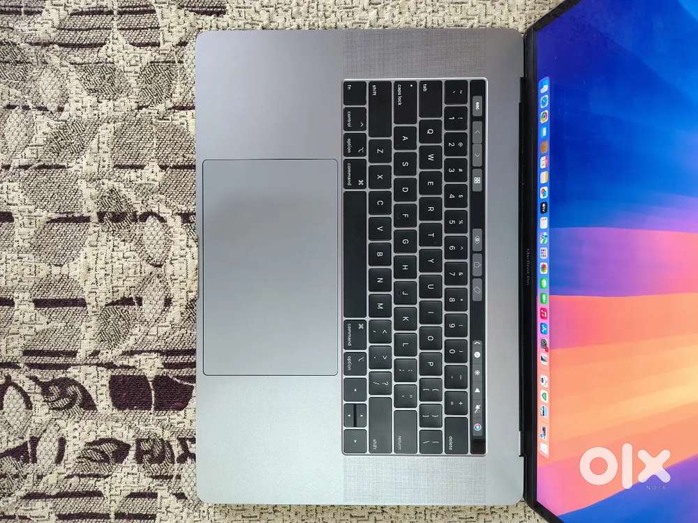 Apple MacBook Pro (15-inch, Touchbar)