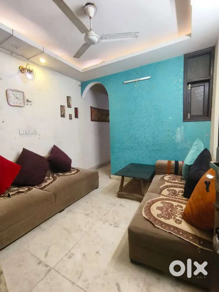 2bhk flat rent in govindpuri