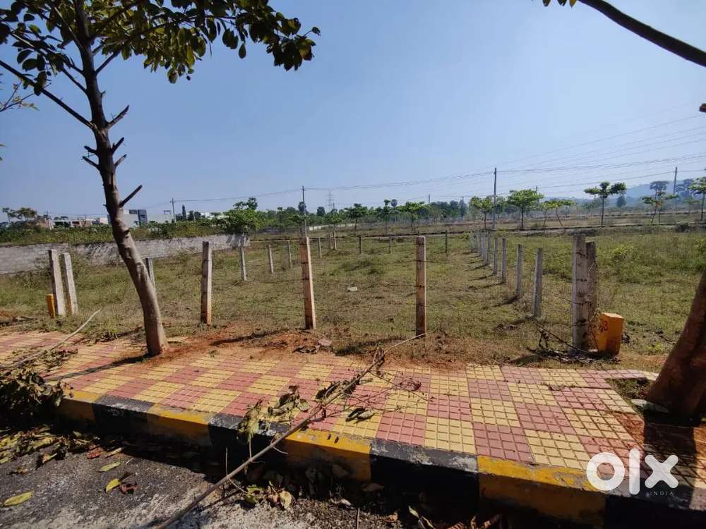 VMRDA plot for sale 167 Sq yards, 25500 / Sq yard, Dorathota road, NH5
