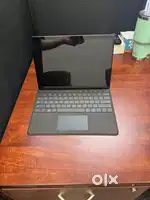 Microsoft Surface Pro 9 13 (256GB SSD, Intel Core i7-12th, 1.80 GHz