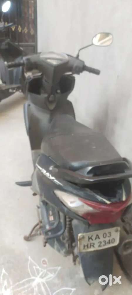 Bike is not starting. Planing to sell it for 7000 rs. Single owner