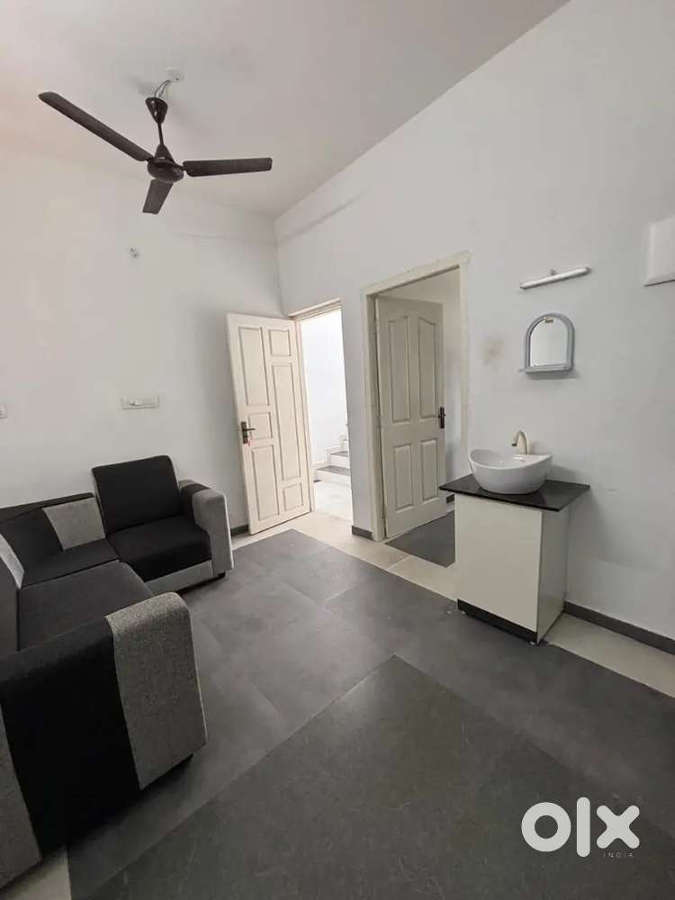 1BHK Fully Furnished Apartment - Panampalli Nagar