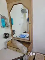 Dressing table