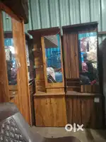 Dressing table with mirrror