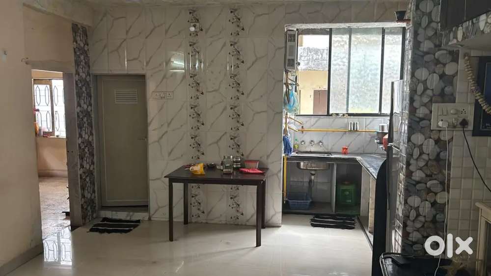 FOR RENT 2BHK FLAT ADAJAN  NR DMART / COMPANY EMPLOYEE ALSO GIVEN