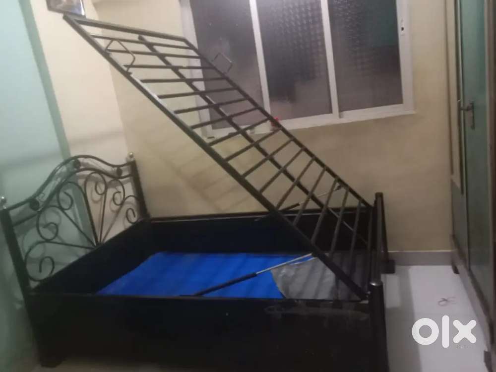 4x6 FEET  IRON BED WITH STORAGE