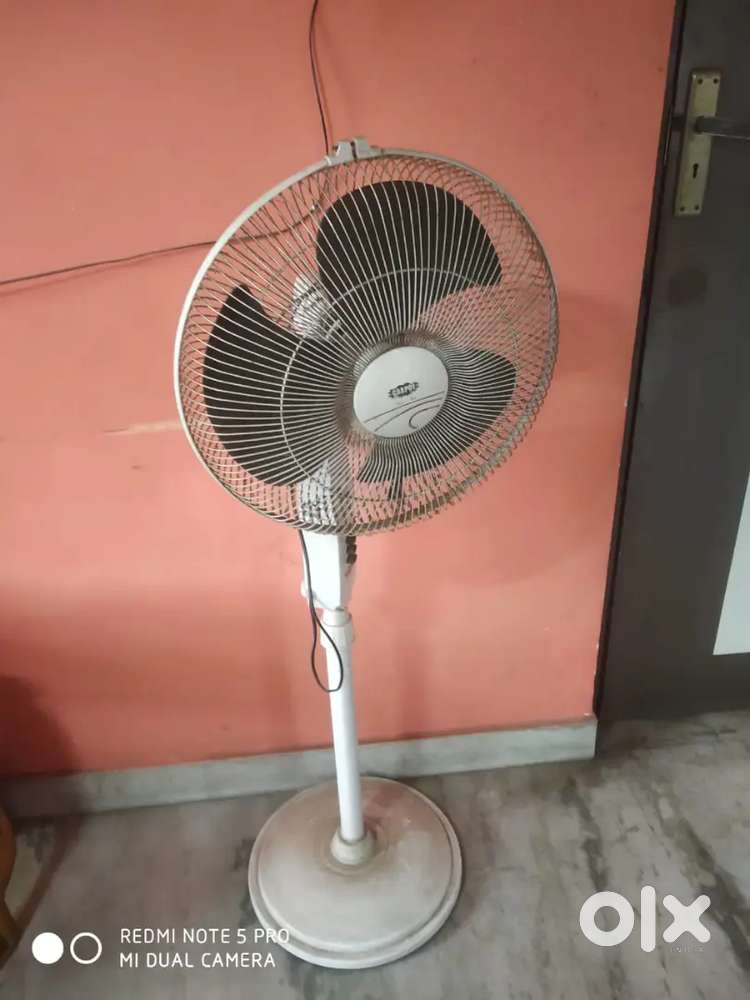 Sell a stand fan