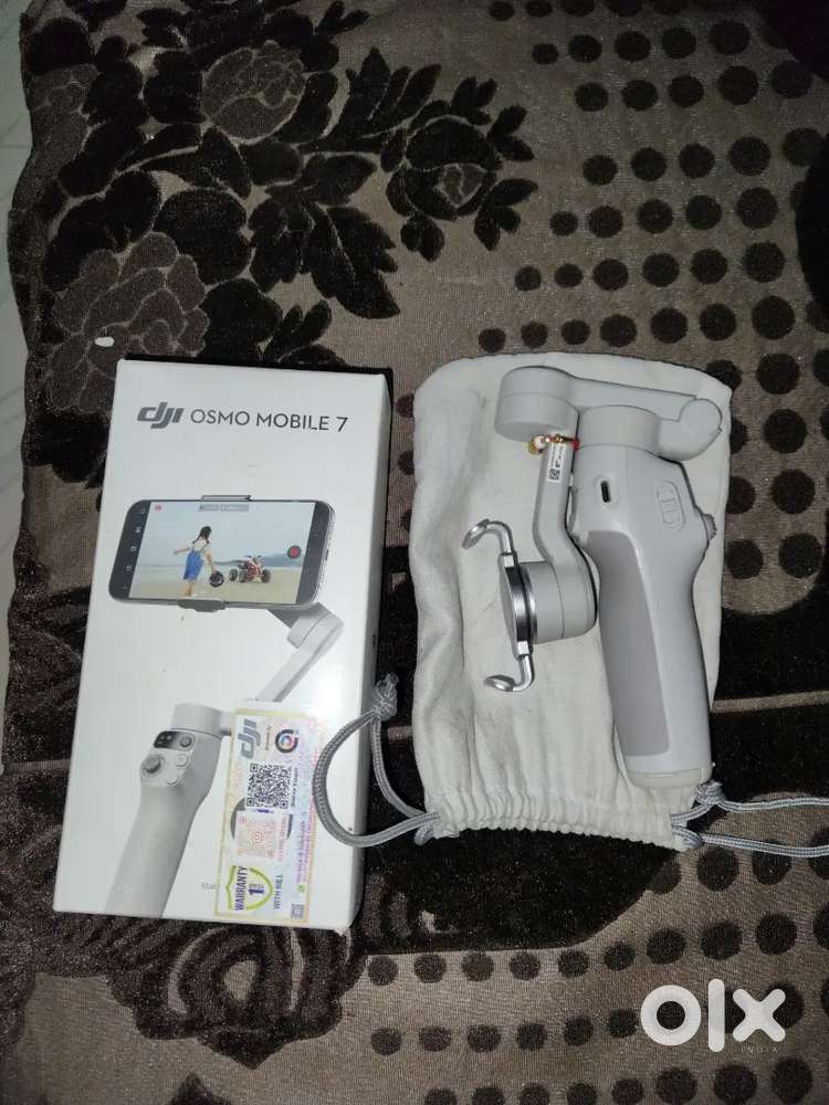 DJI Osmo Mobile 7 Gimbal Stabilizer for iPhone, Android,