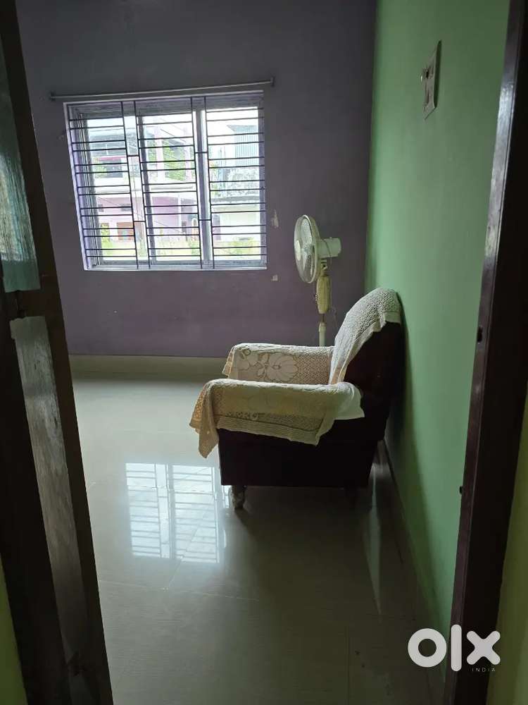 Rent Available Masterpara