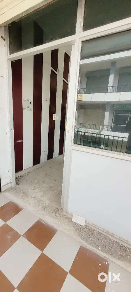 For rent shop 10x25 ground floor in bansal Plaza vip road zirakpur