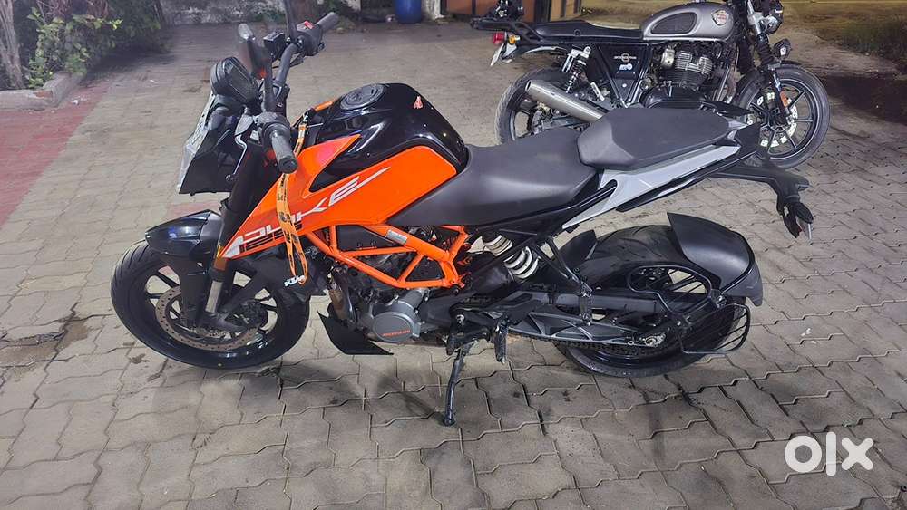 KTM DUKE 125