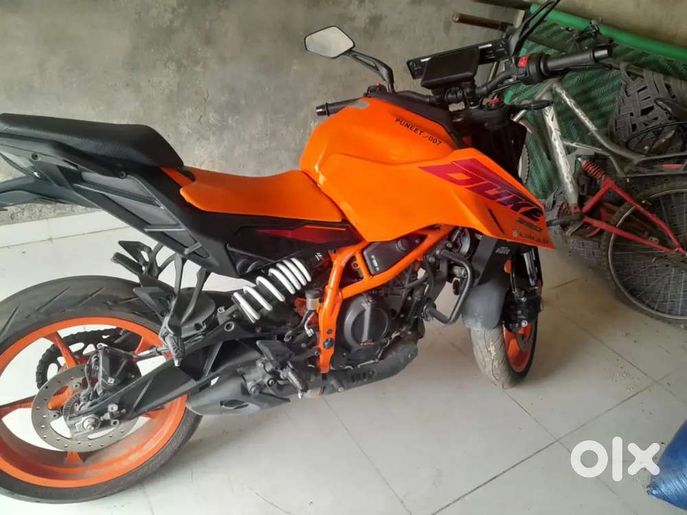 For sale duke 390, 1year and 11 month old only