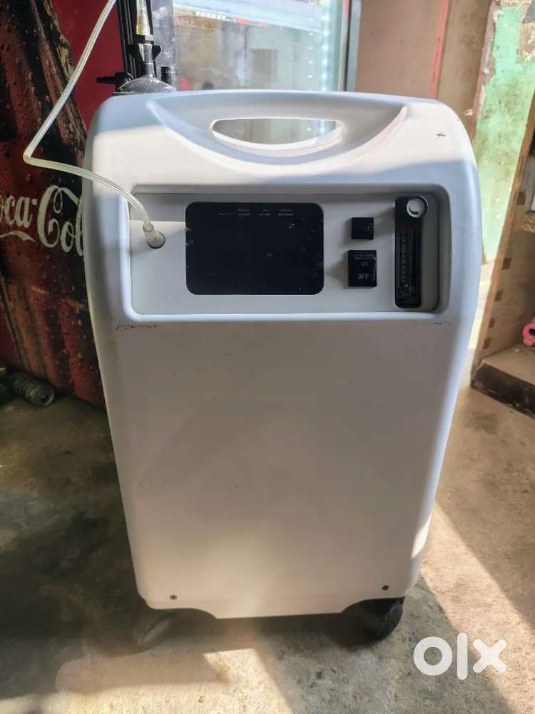 Oxygen concentrator machine