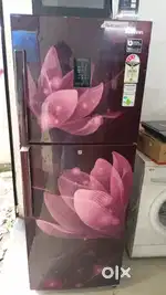 USED FRIDGE AND WASHING MACHINE AVAILABLE