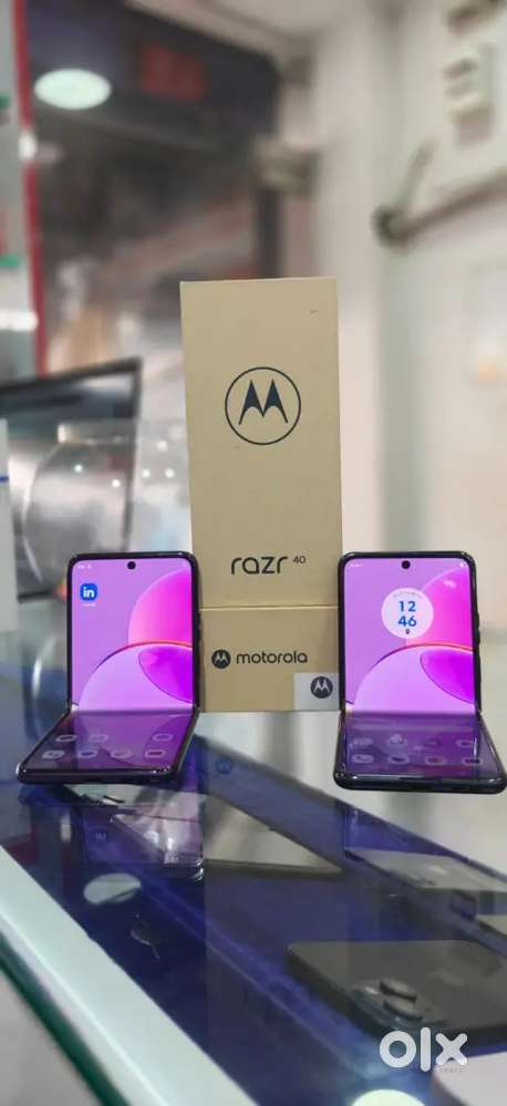 NBS MOBILE MOTO RAZO 40 8/256GB FULL KIT AVAILABLE BEST PRICE