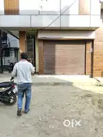Shop available for rent office/shop