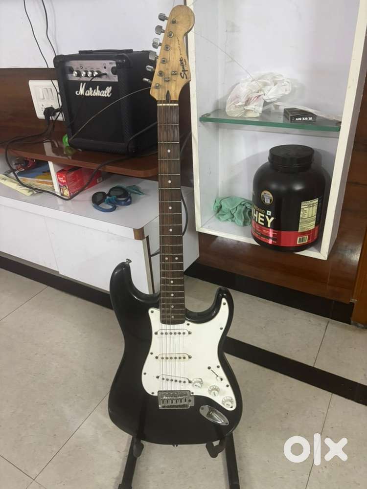 Fender Squier Stratocaster(without amplifier)