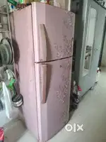LG duble door fridge