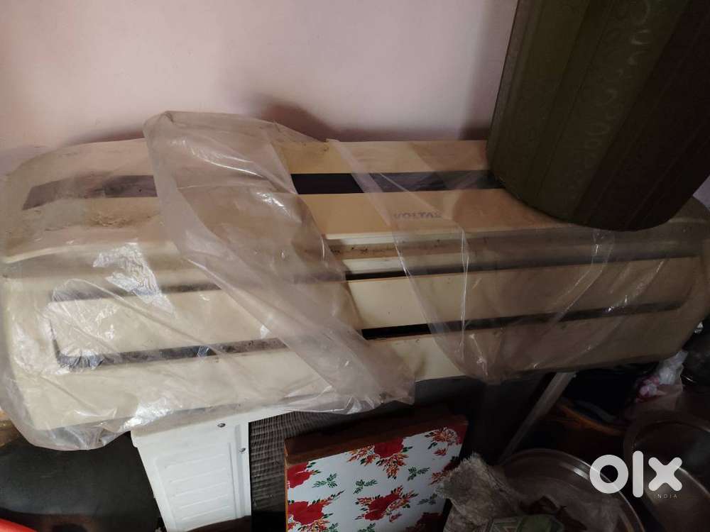TATA -VOLTAS  AIR CONDITIONER 1.5.TON