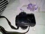 Camera bechna hai