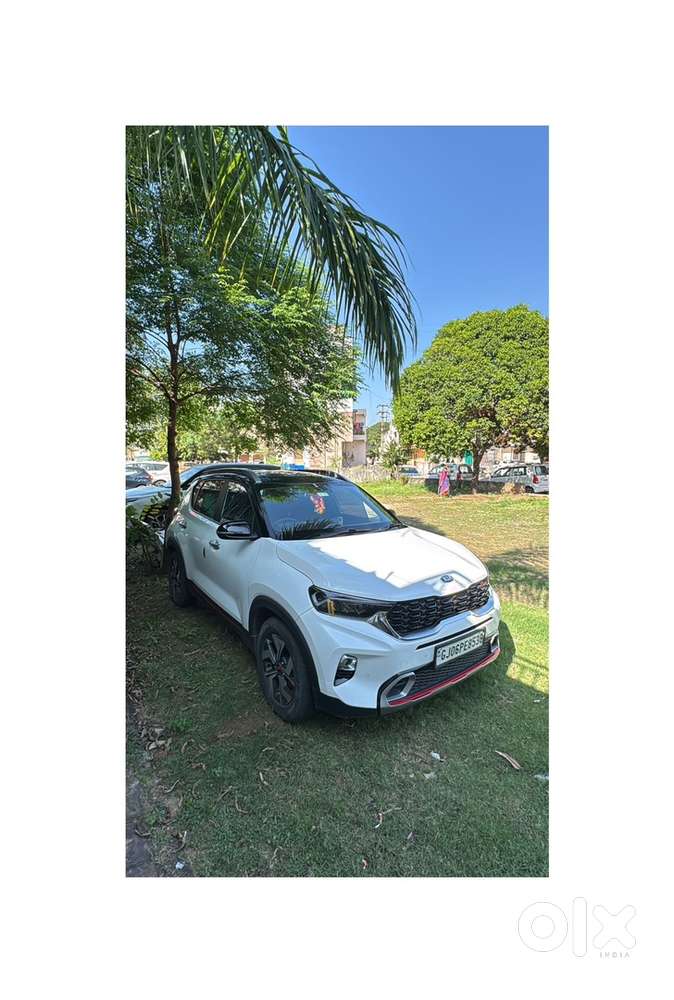 Kia Sonet 2021 Diesel Well Maintained ( Top Model)