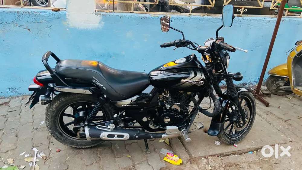 Avenger 180 ek dam condition me hai 1 hand used hai jada usse bhi nhi
