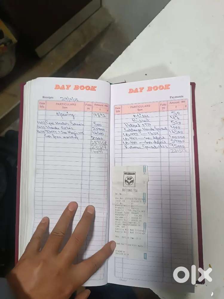 Female Computer operator Tally knowing