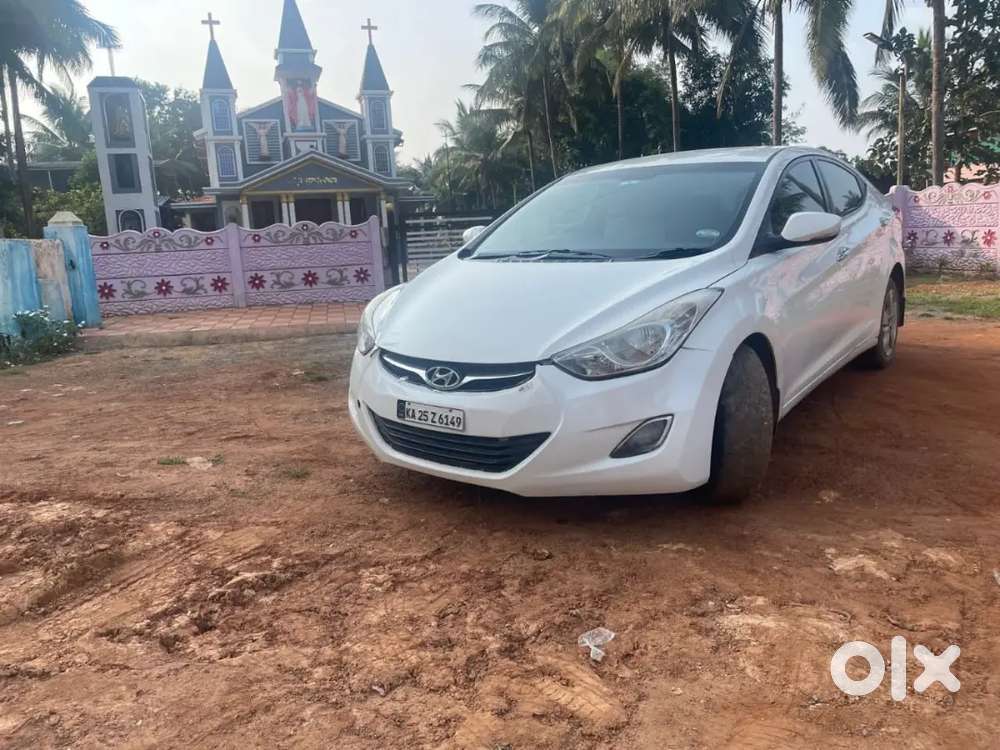 Hyundai New Elantra 2012 Diesel 110000 Km Driven