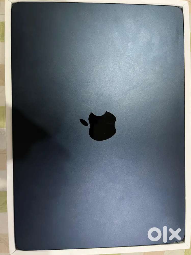 MACBOOK AIR M2 2025 Under Warranty