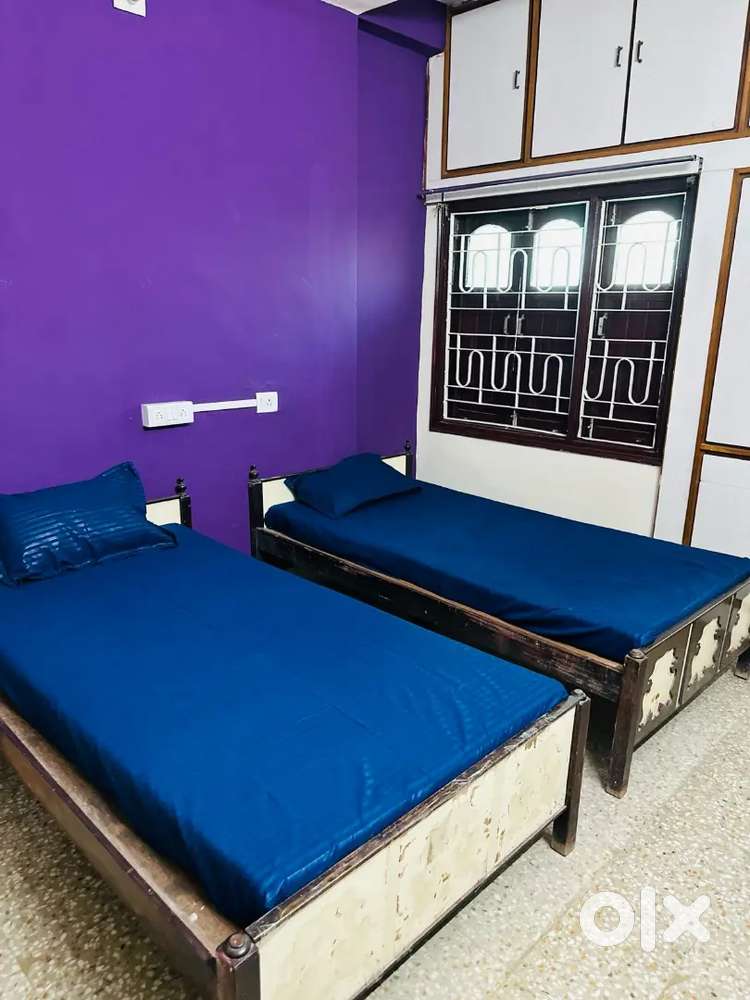 Girls and boy's pg Available full Furnished and safe