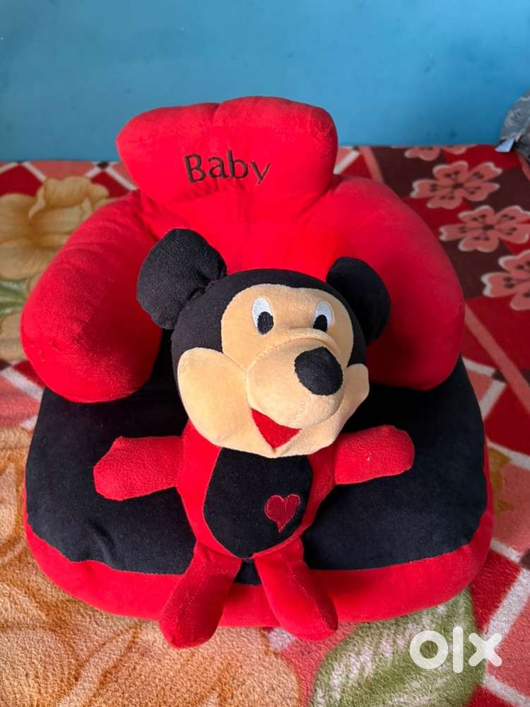 Mickey mouse baby sofa