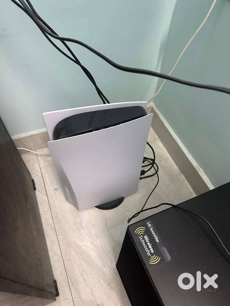 PS5 Gaming Console with two controllers 825 GB