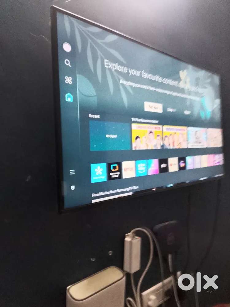 Samsung tv with box 2 years warranty