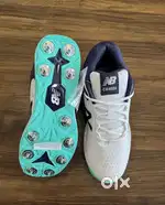 New balance NB cricket spike shoes size uk 9 with  ₹8k bill&Box.