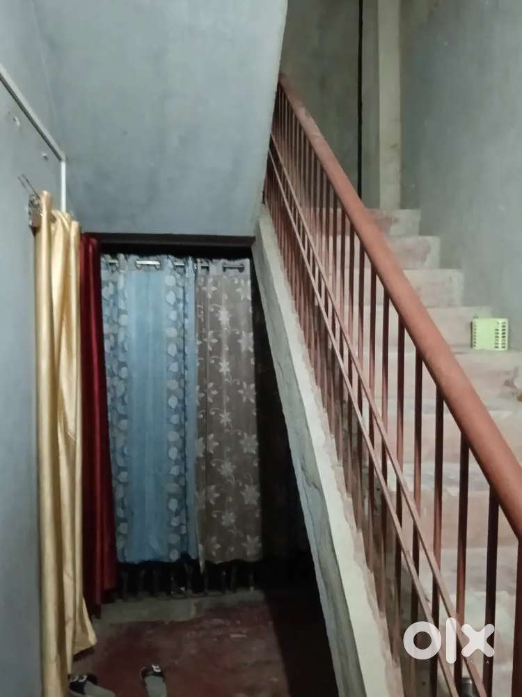 2 bhk bhikhanpur tank lane