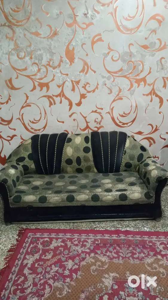 Furniture...sofa sell good quality any one  interested to  contact me