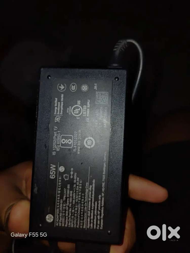 Logitech mouse and HP laptop Charger