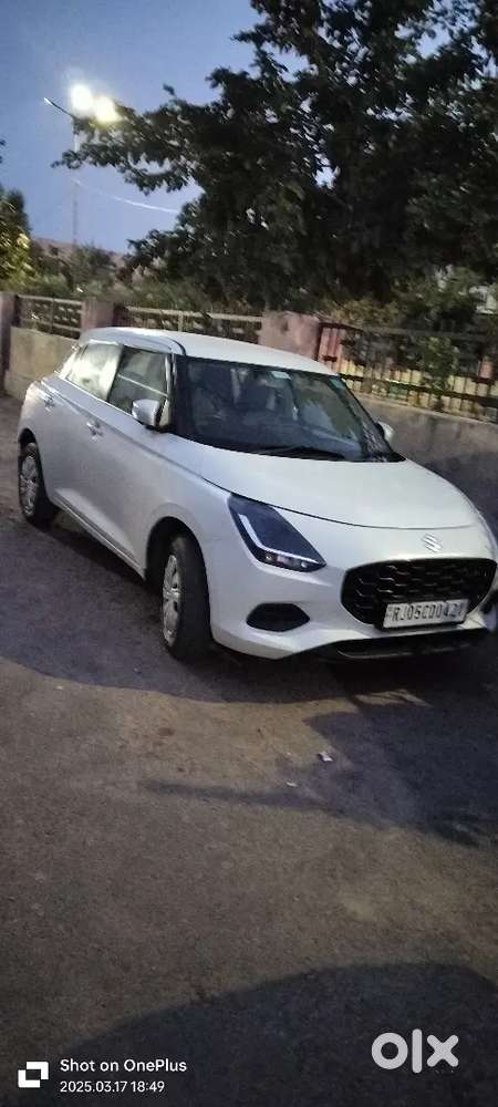 Maruti Suzuki New-gen Swift 2024 Petrol 17000 Km Driven