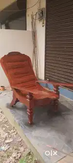 Traditional chair