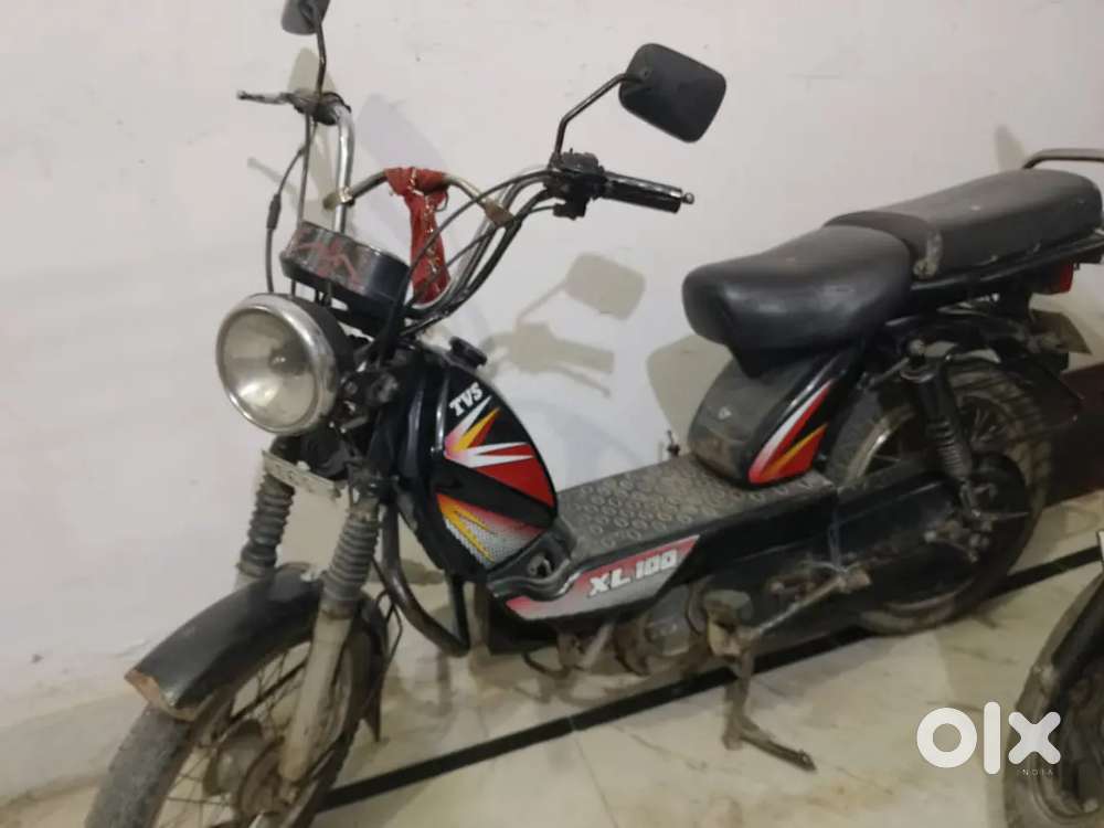 TVS XL 100