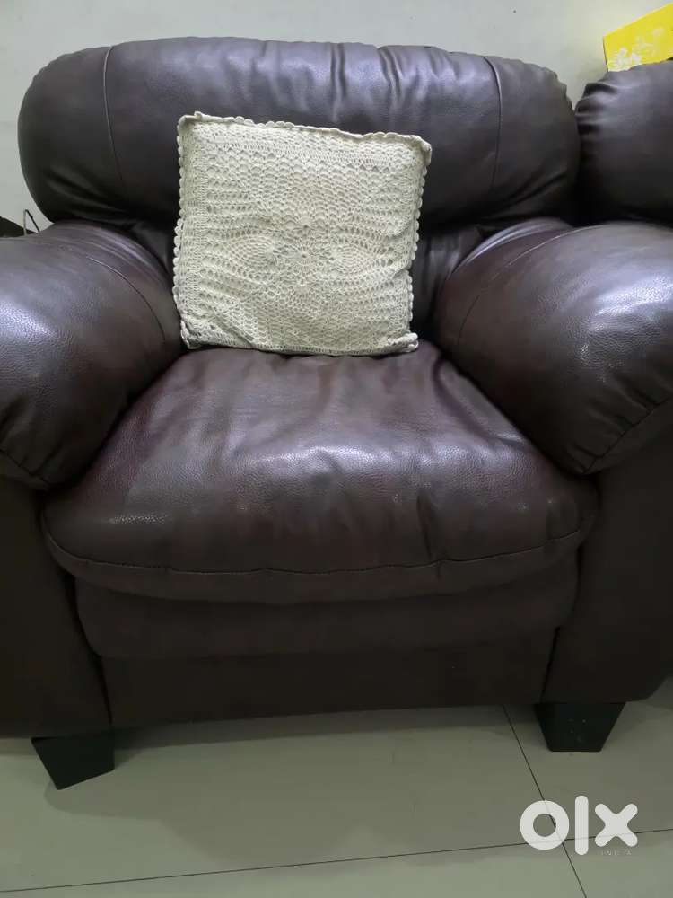 Royal oak leather sofa set  3+2+1